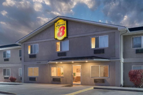 Super 8 by Wyndham Fountain image 15